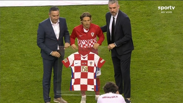 里程碑!莫德里奇第150次代表克罗地亚出战