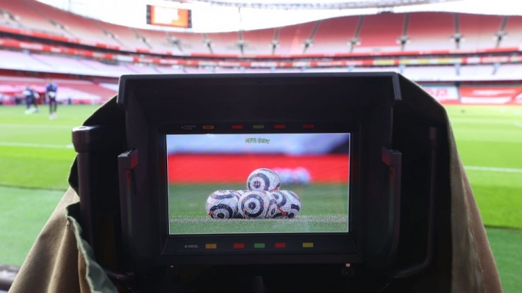 镜报:一男子因非法转播英超,被判处没收非法所得及七年监禁