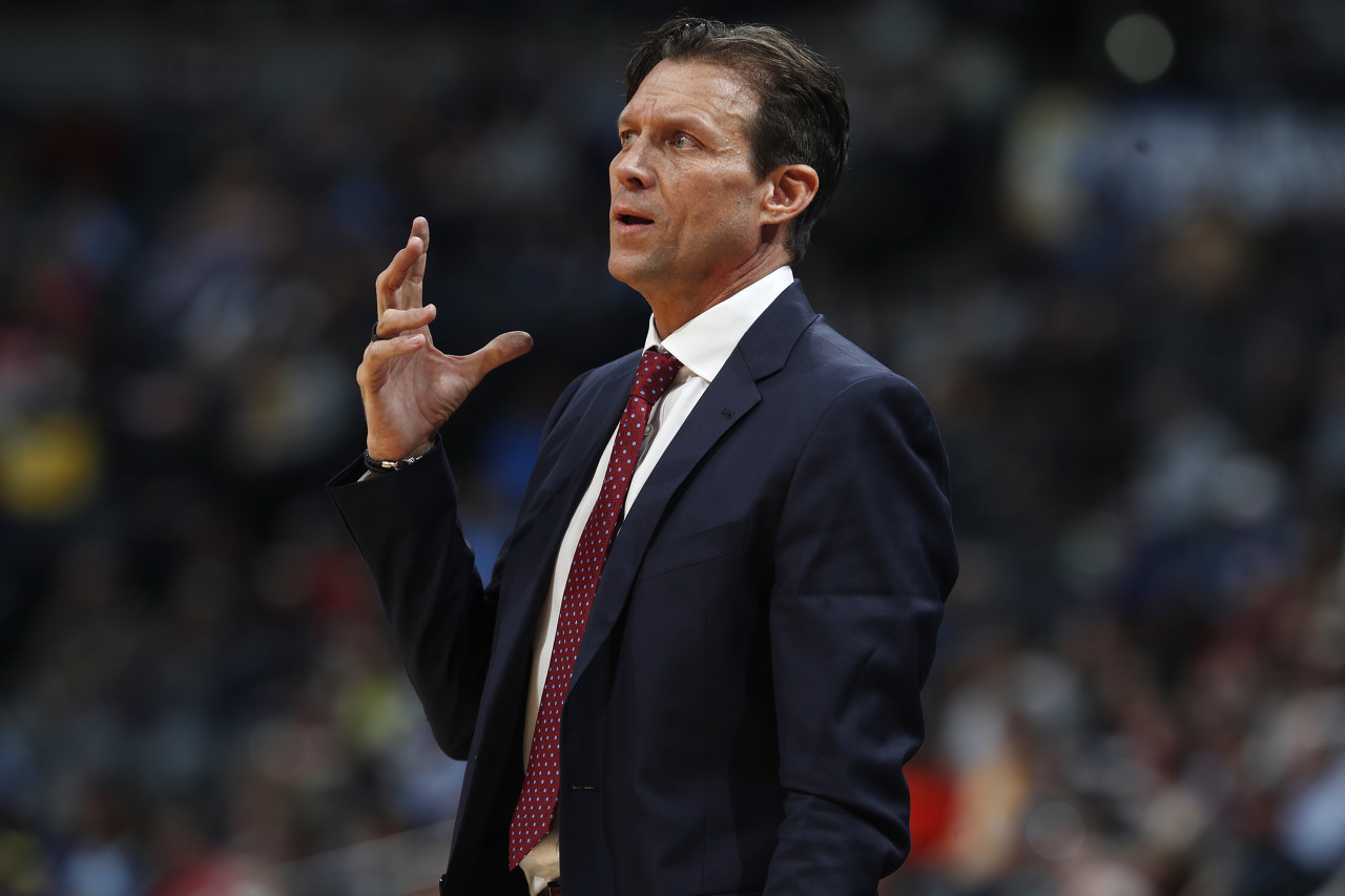 名记:斯奈德合同还剩一年 爵士有权阻止他在下赛季执教任何球队