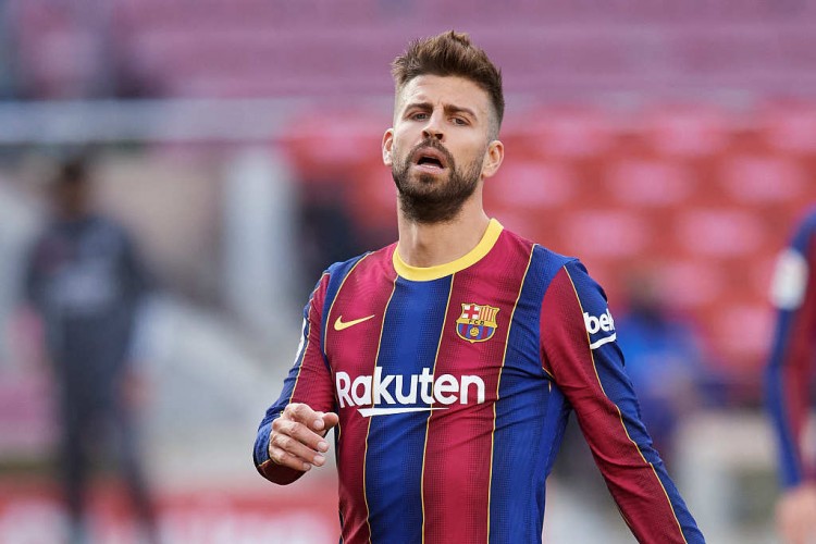 每体:皮克告知拉波尔塔“带来最好的中卫,我会让他成为替补”