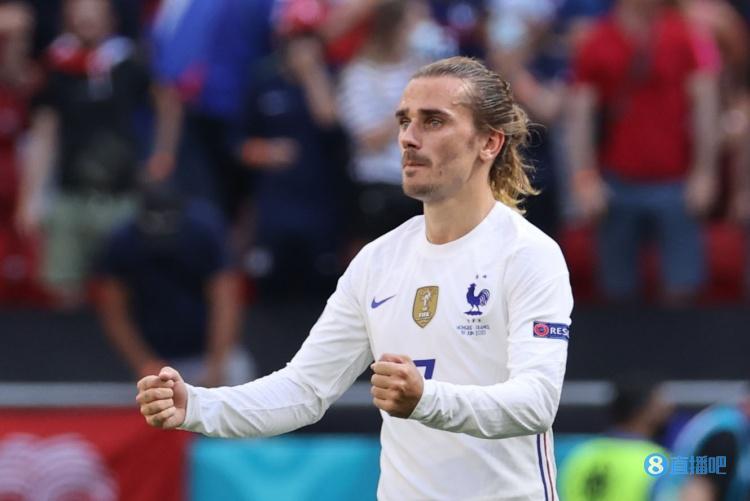 格列兹曼第108次为法国出场,与齐达内并列法国历史出场次数第6多