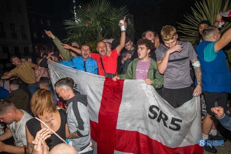 天空:英格兰客战德国赛前,7名英格兰球迷在慕尼黑被捕