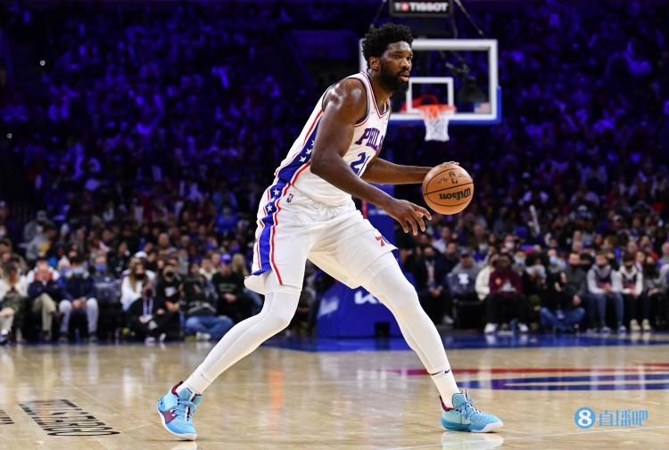 美记:恩比德正加强外线进攻和篮下终结 希望能持球下快攻/突破
