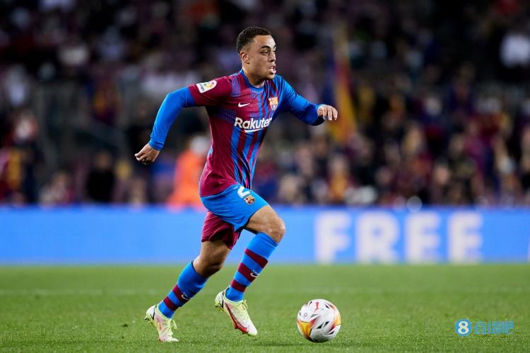 每体:阿斯皮利奎塔交易陷入僵局,巴萨正在考虑留下德斯特