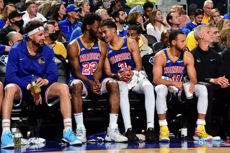 维金斯:我们队内都是未来名人堂球员 他们挑战我让我动力十足