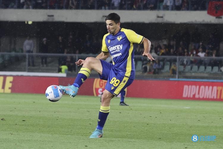 迪马:维罗纳1050万欧买断小西蒙尼,但球员未来仍然开放