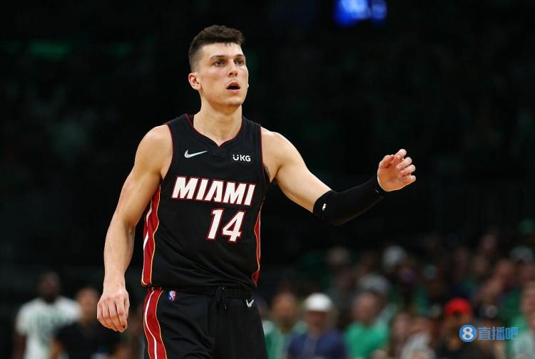 莱利:想打首发&赢总冠军你攻防都得出色 希罗需要变得更强壮