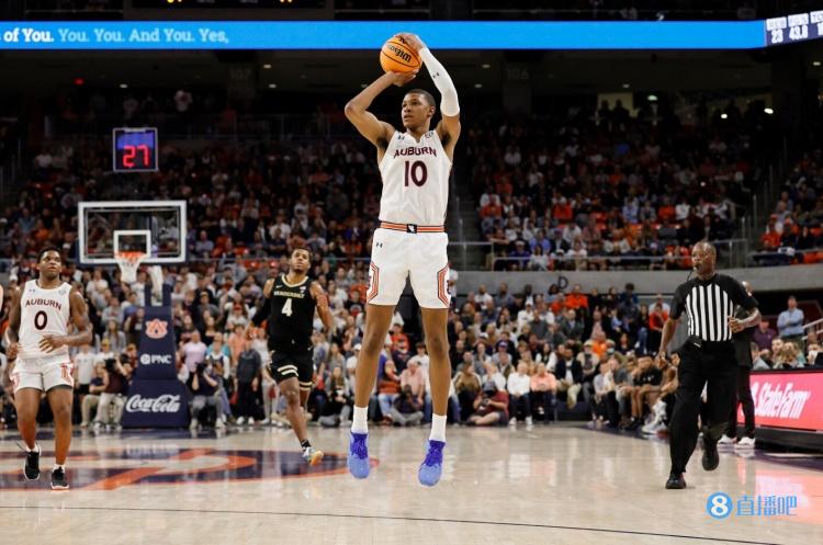 史密斯:科詹是我爱上篮球的关键 不觉得自己会跌到前二开外