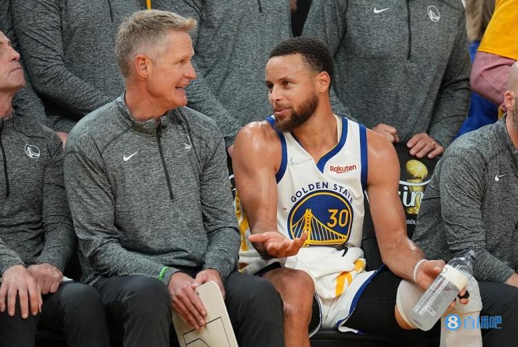 科尔：还未和库里谈过他的食指伤势 我感觉到球队的专注和自信