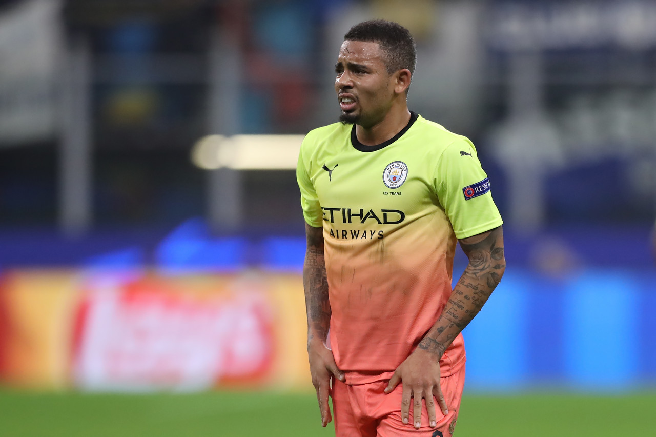 记者:阿森纳是对热苏斯最感兴趣的球队,但面临热刺、蓝军竞争